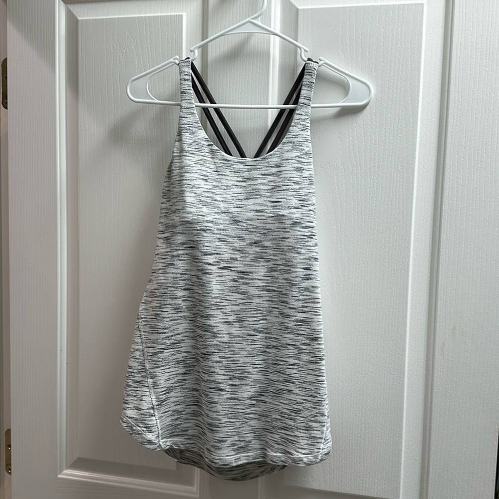 Lululemon top